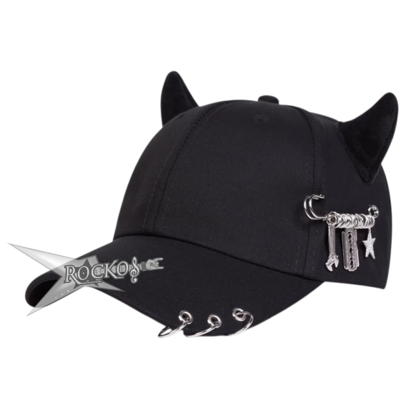 BLACK CAP W/ HORNS